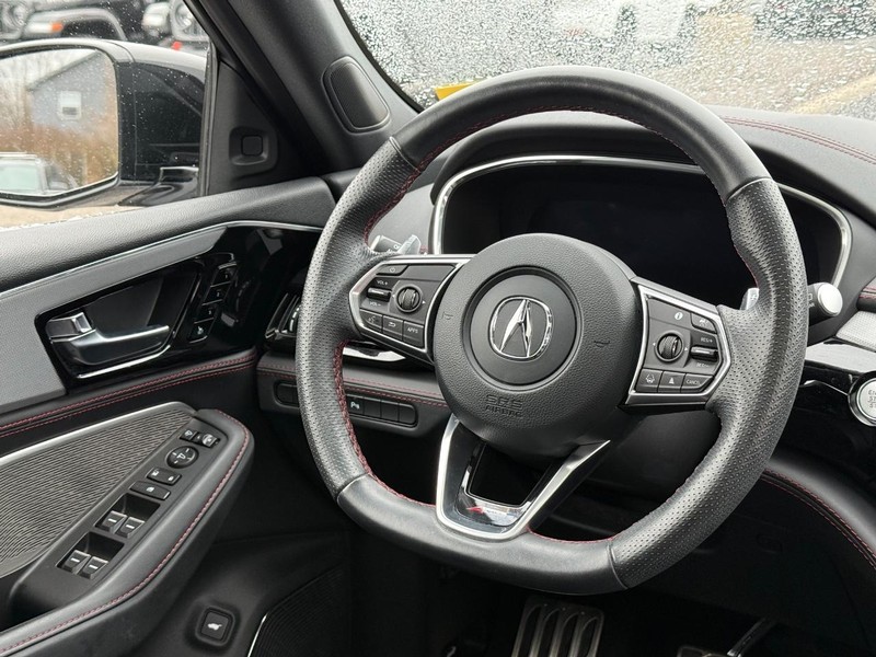 Acura MDX Vehicle Image 15