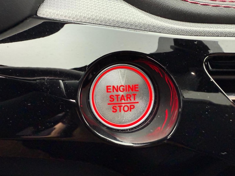 Acura MDX Vehicle Image 18