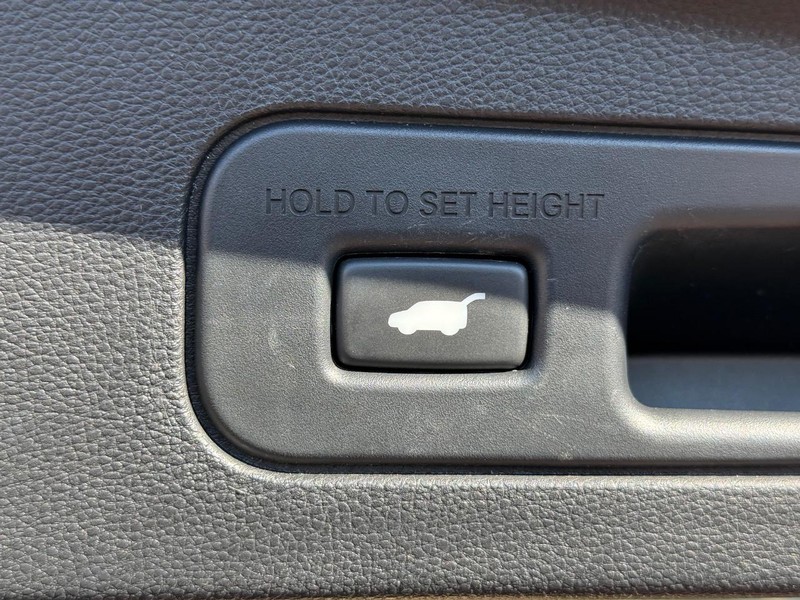 Acura MDX Vehicle Image 08