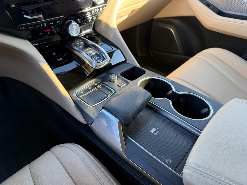 Acura MDX Vehicle Image 22