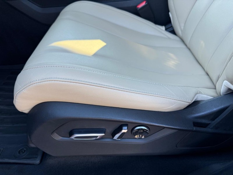 Acura MDX Vehicle Image 28