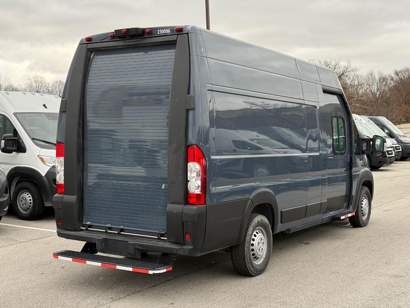 Ram ProMaster Delivery Van BEV Vehicle Image 03