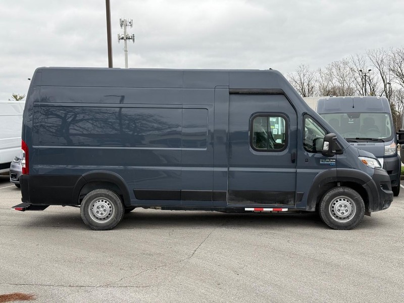 Ram ProMaster Delivery Van BEV Vehicle Image 02
