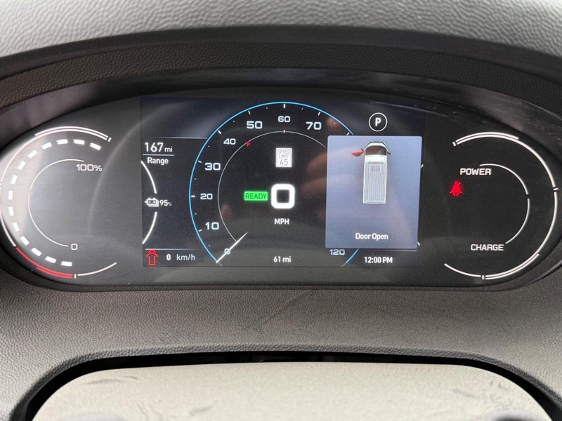 Ram ProMaster Delivery Van BEV Vehicle Image 21