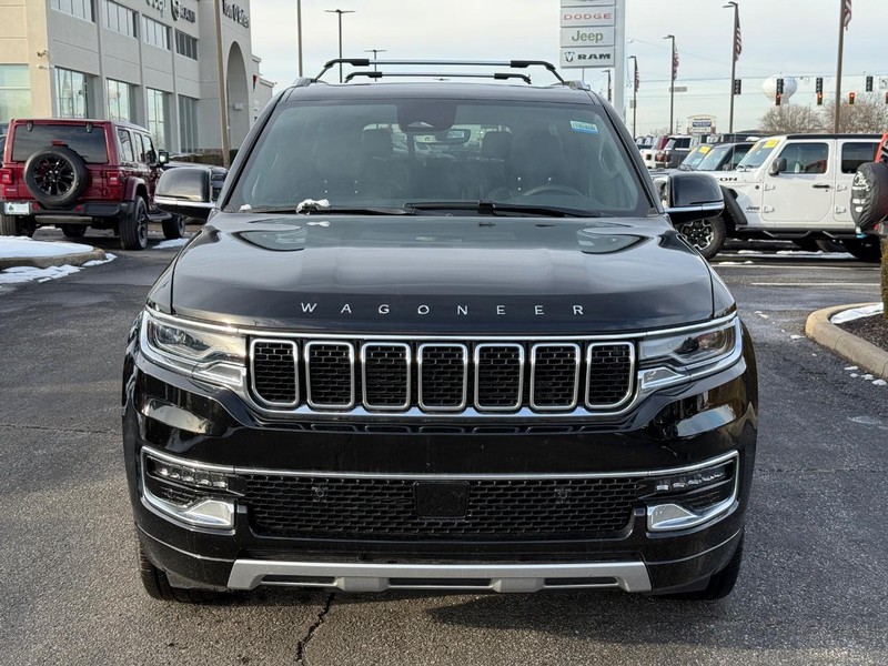 Jeep Wagoneer L Vehicle Image 10