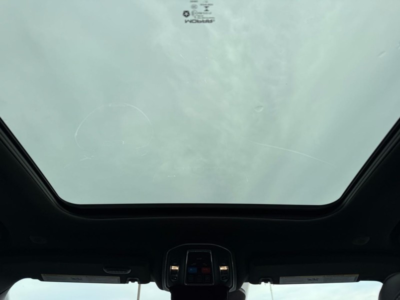 Jeep Grand Cherokee Vehicle Image 05