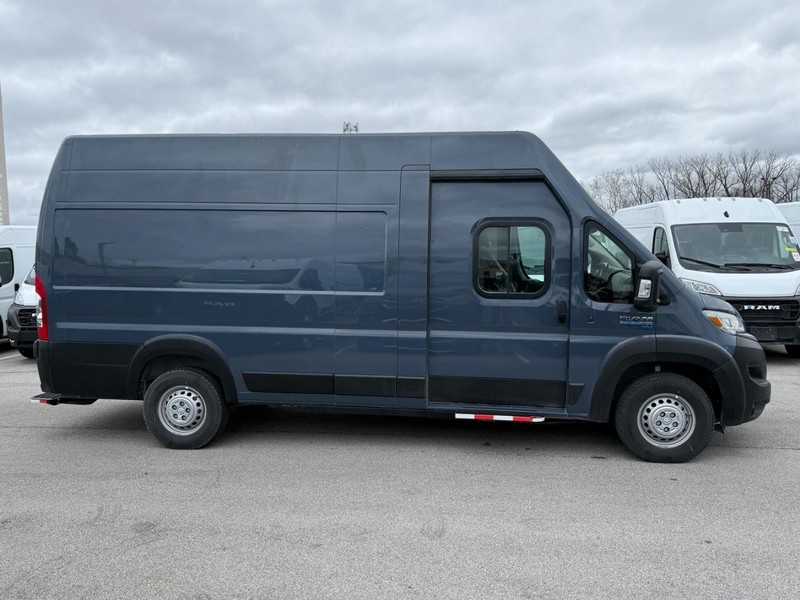 Ram ProMaster Delivery Van BEV Vehicle Image 02