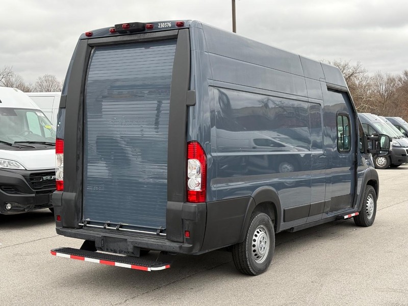 Ram ProMaster Delivery Van BEV Vehicle Image 03