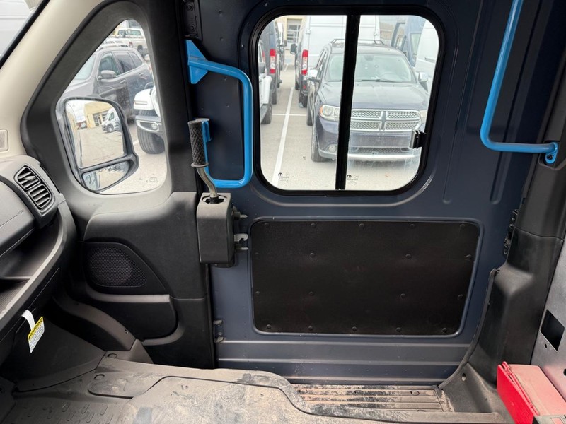 Ram ProMaster Delivery Van BEV Vehicle Image 19