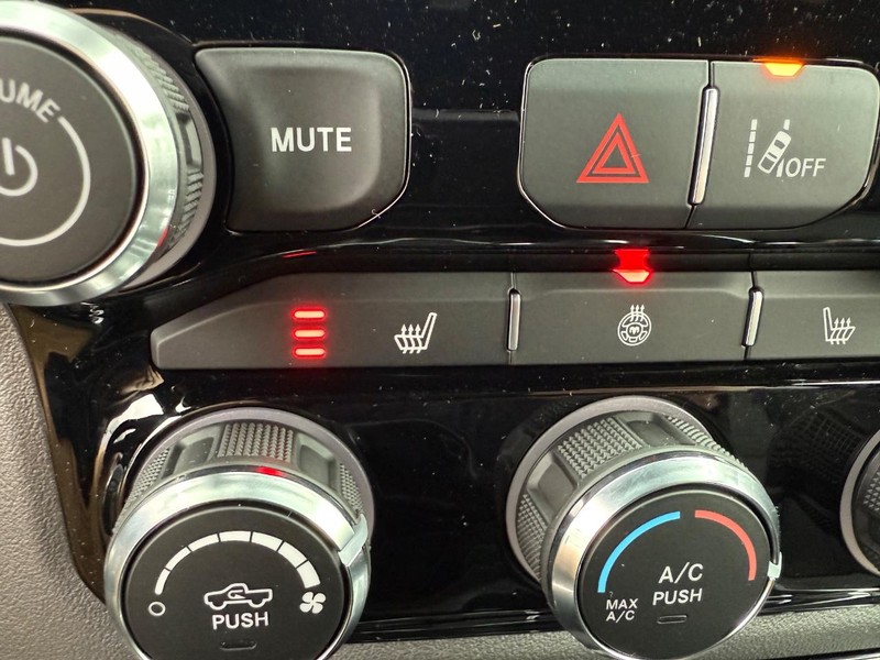 Ram 1500 Vehicle Image 10