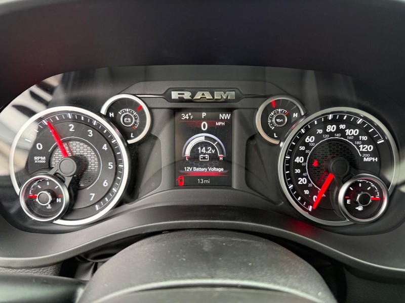 Ram 1500 Vehicle Image 16