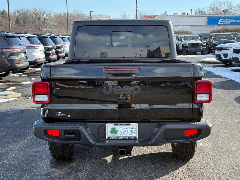 Jeep Gladiator Vehicle Image 04