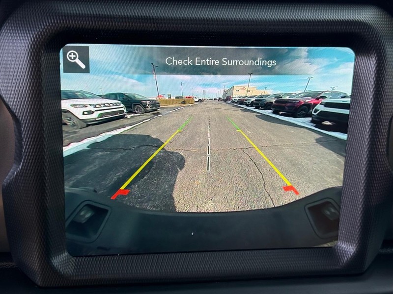 Jeep Gladiator Vehicle Image 17