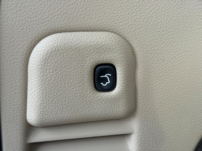 Jeep Grand Cherokee Vehicle Image 08