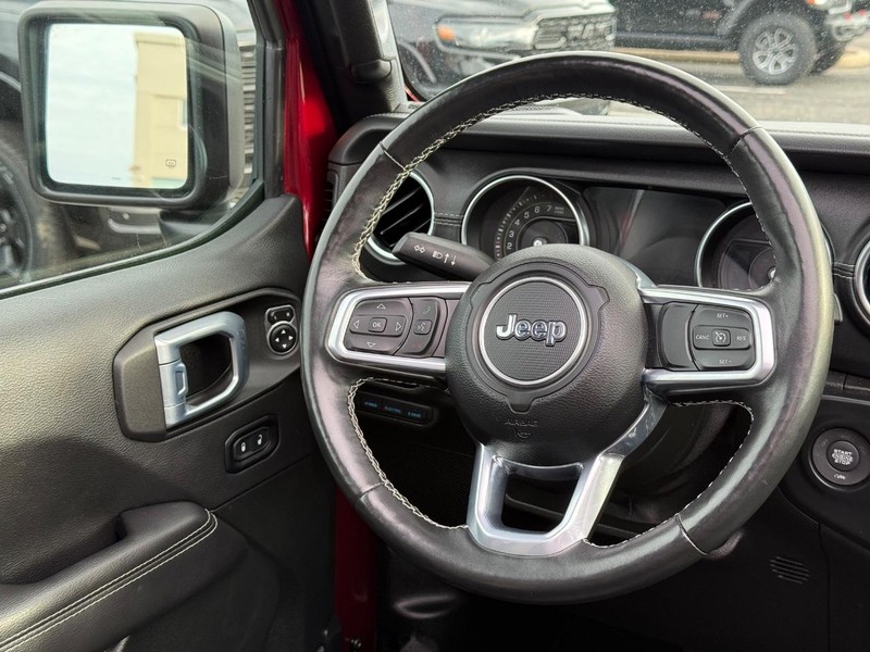 Jeep Wrangler 4xe Vehicle Image 13