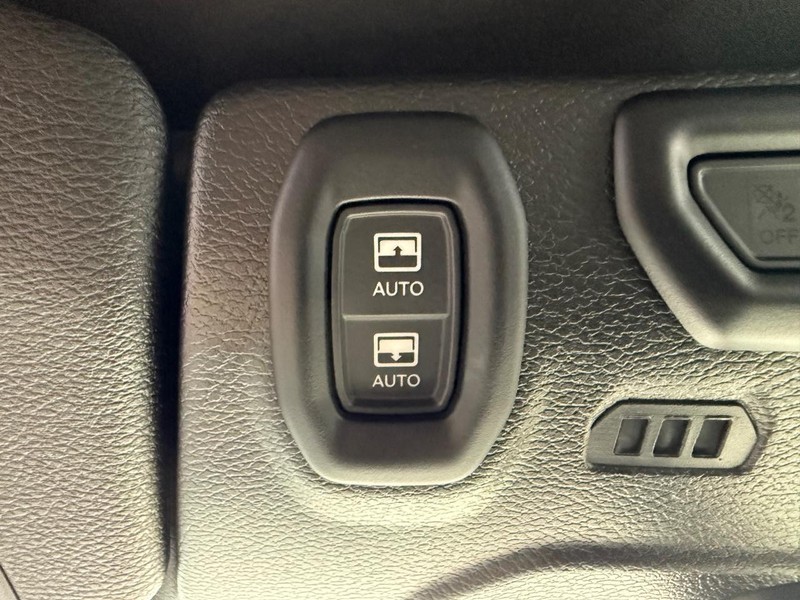 Jeep Wrangler 4xe Vehicle Image 23