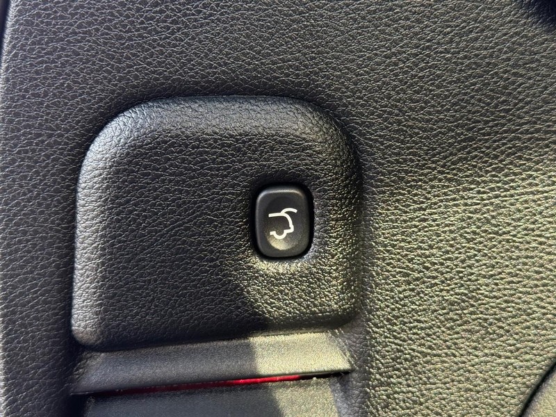 Jeep Grand Cherokee Vehicle Image 08