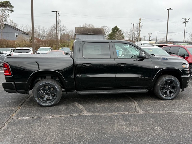 Ram 1500 Vehicle Image 02