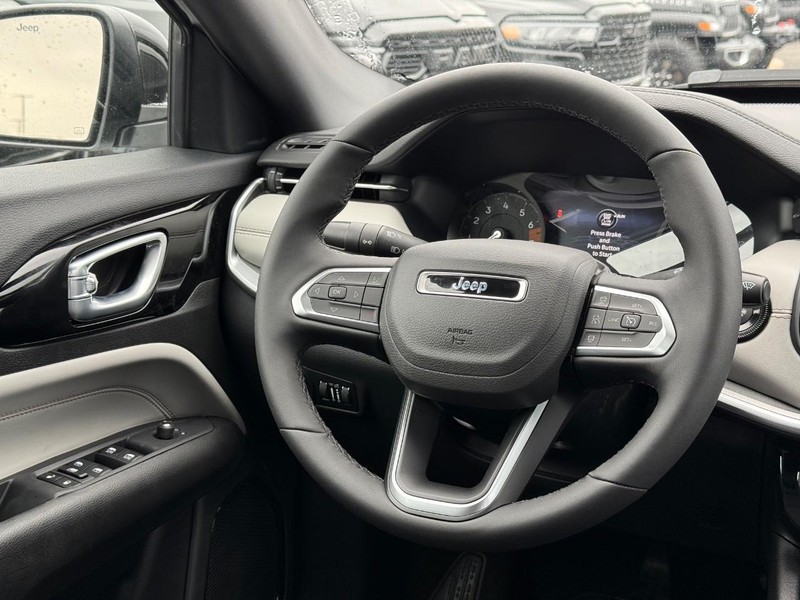 Jeep Compass Vehicle Image 06