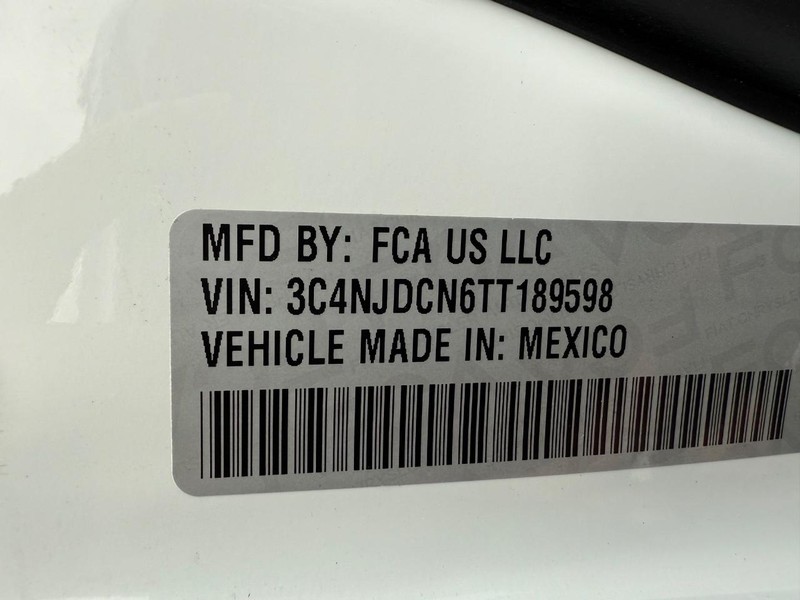 Jeep Compass Vehicle Image 19