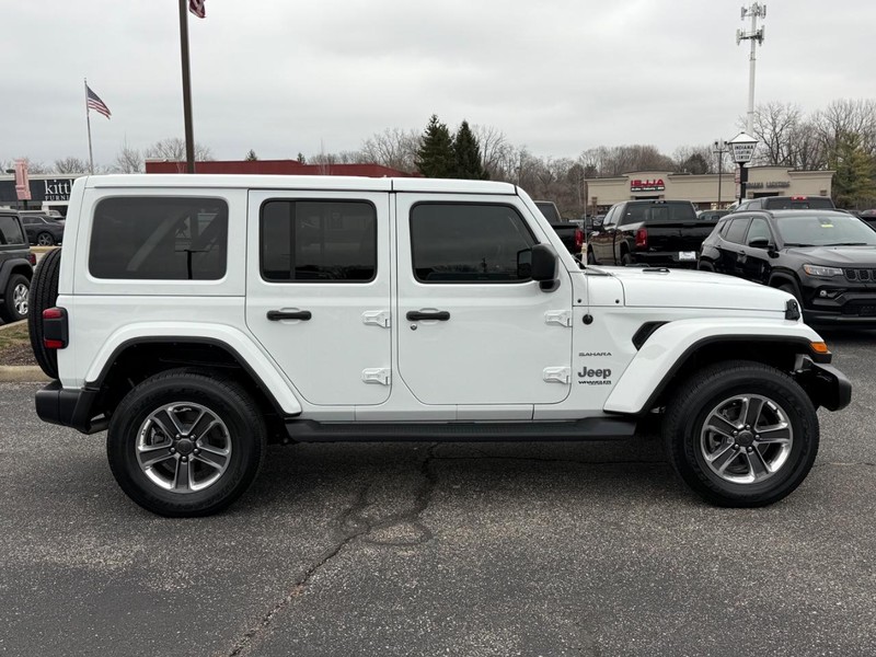 Jeep Wrangler Vehicle Image 02