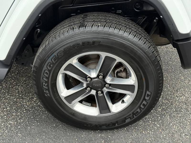 Jeep Wrangler Vehicle Image 06