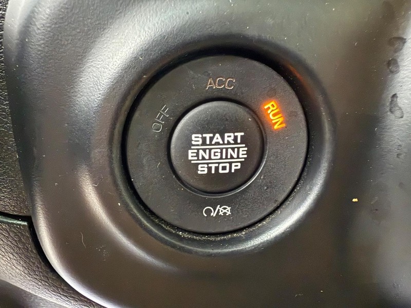 Jeep Wrangler Vehicle Image 15