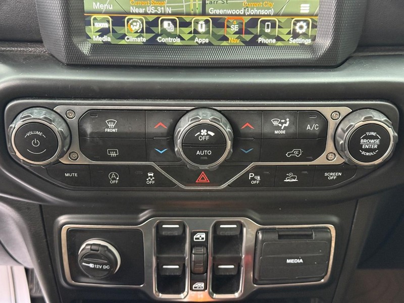 Jeep Wrangler Vehicle Image 18