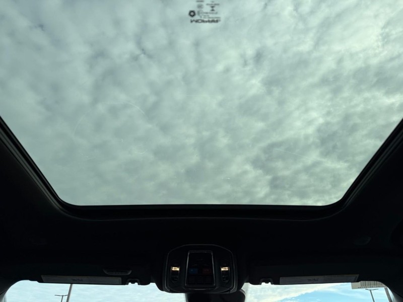 Jeep Grand Cherokee Vehicle Image 07