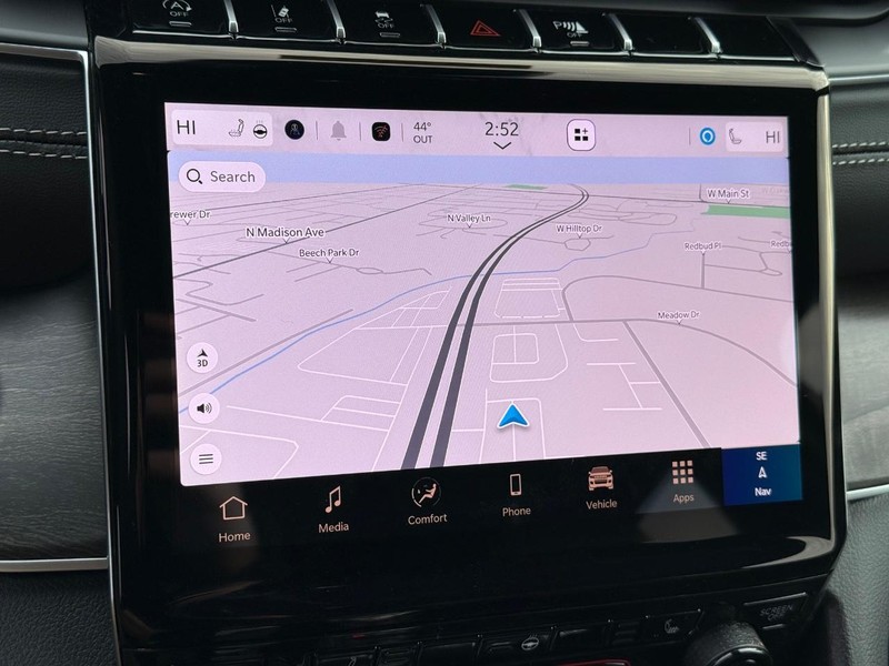 Jeep Grand Cherokee Vehicle Image 12