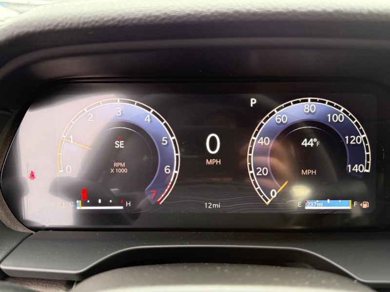 Jeep Grand Cherokee Vehicle Image 18