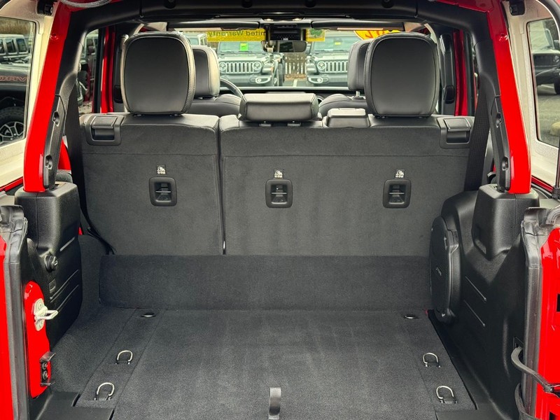 Jeep Wrangler 4xe Vehicle Image 07