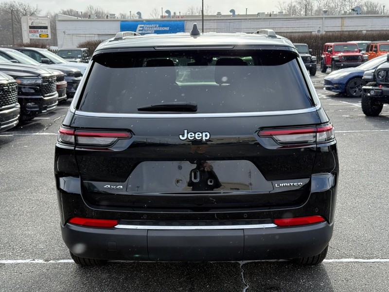 Jeep Grand Cherokee L Vehicle Image 04