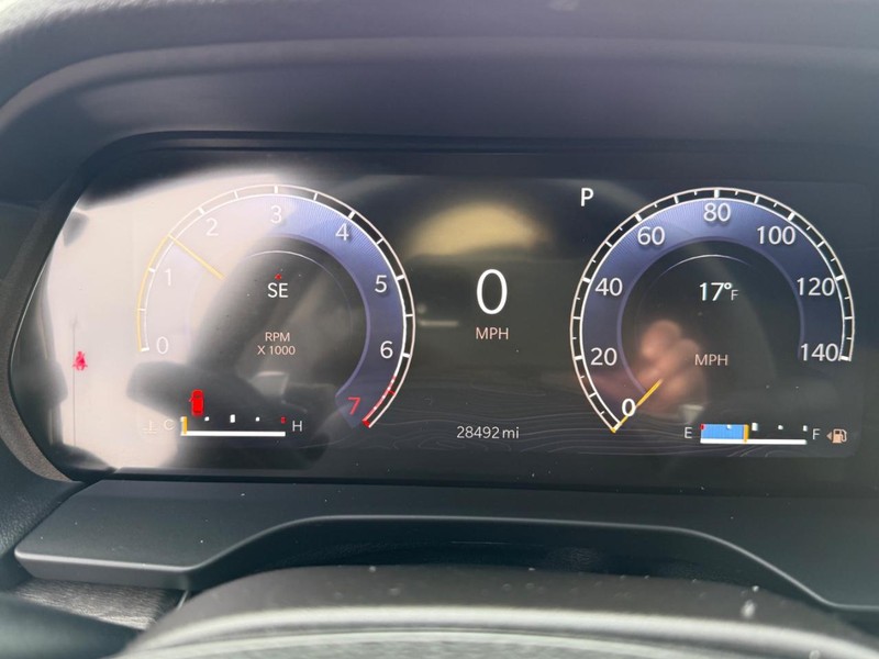 Jeep Grand Cherokee L Vehicle Image 26