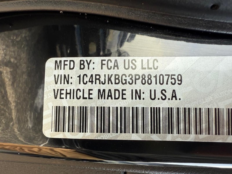 Jeep Grand Cherokee L Vehicle Image 30