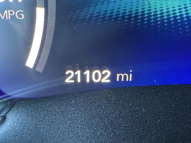 Chrysler Pacifica Vehicle Full-screen Gallery Image 24