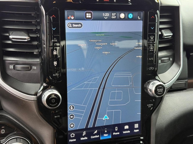 Ram 1500 Vehicle Image 16