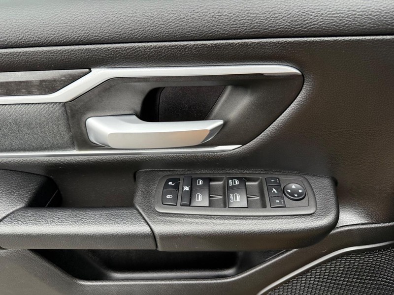 Ram 1500 Vehicle Image 22