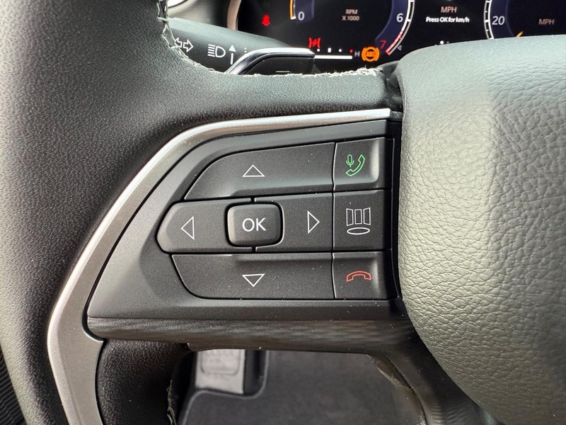 Jeep Grand Cherokee Vehicle Image 08