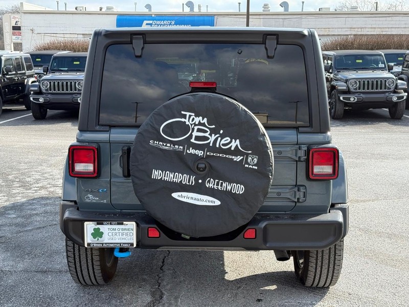 Jeep Wrangler 4xe Vehicle Image 04