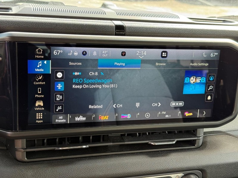 Jeep Wrangler 4xe Vehicle Image 17