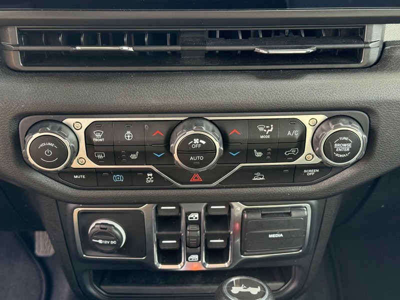 Jeep Wrangler 4xe Vehicle Image 19