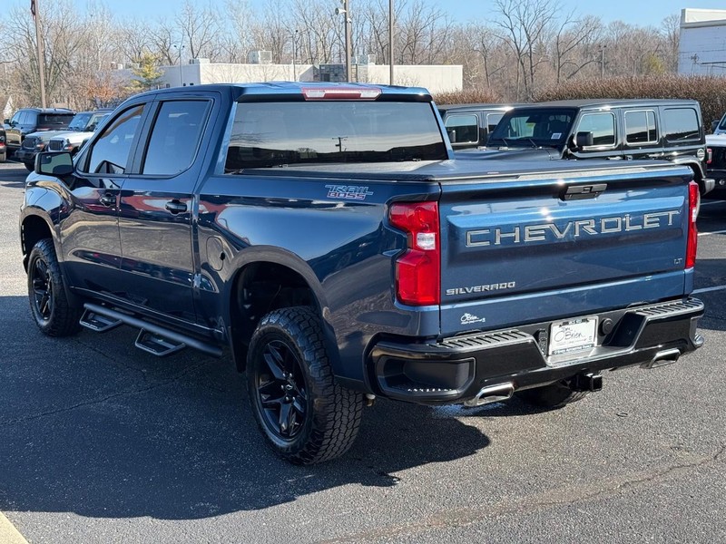 Chevrolet Silverado 1500 Vehicle Full-screen Gallery Image 05
