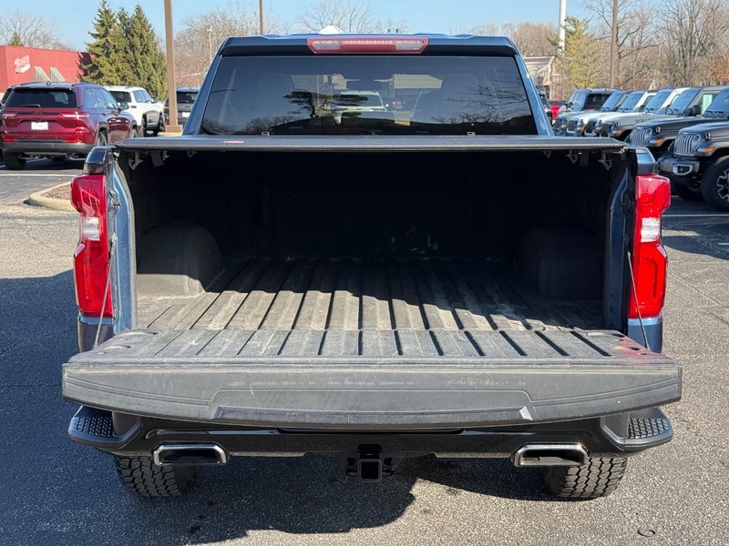 Chevrolet Silverado 1500 Vehicle Full-screen Gallery Image 07