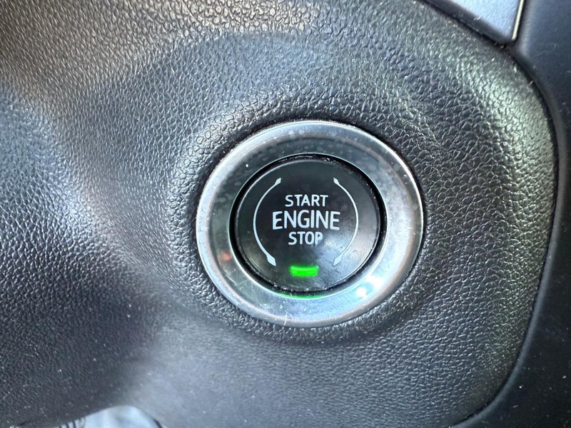 Chevrolet Silverado 1500 Vehicle Full-screen Gallery Image 15