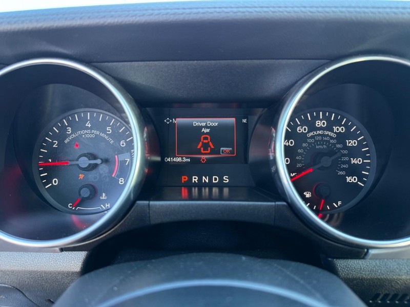 Ford Mustang Vehicle Image 22