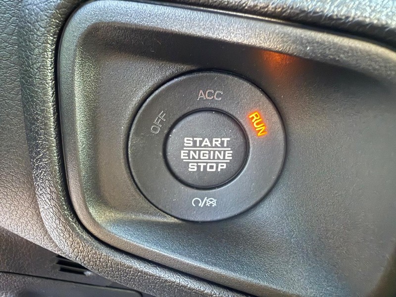 Jeep Wrangler Vehicle Image 09