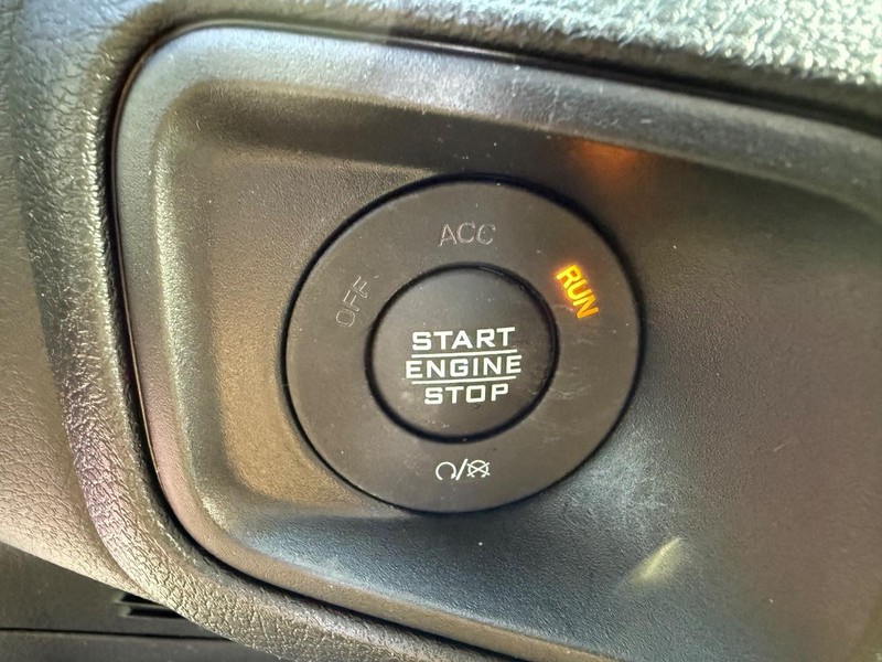 Jeep Wrangler Vehicle Image 09