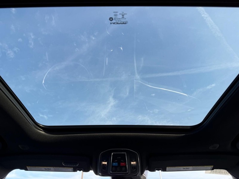 Jeep Grand Cherokee Vehicle Image 05