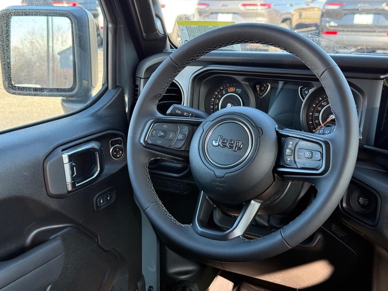 Jeep Wrangler Vehicle Image 06